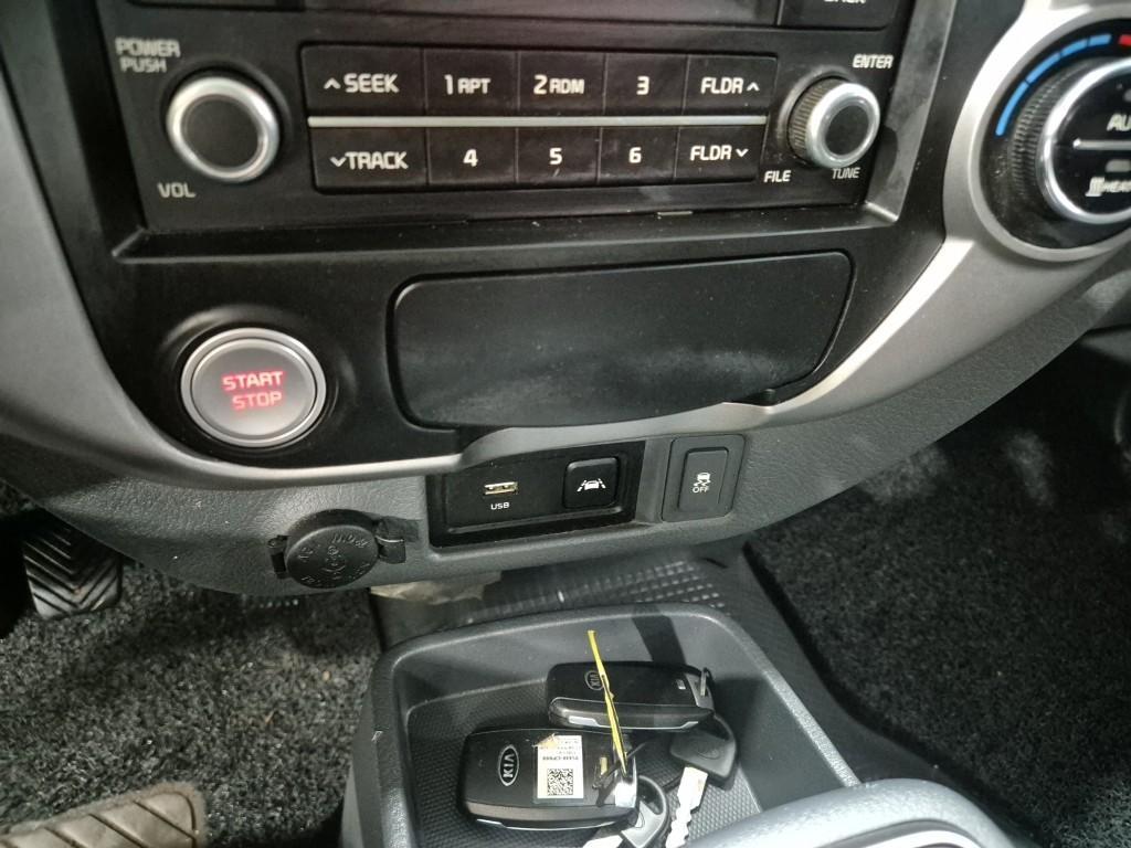 Small Truck Normal Box(High Deck) 2021 Blanco - Importación desde Corea - HF Imports Iquique - Foto 13