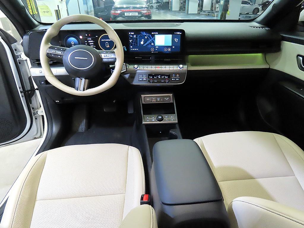 HYUNDAI Kona - Vista 10