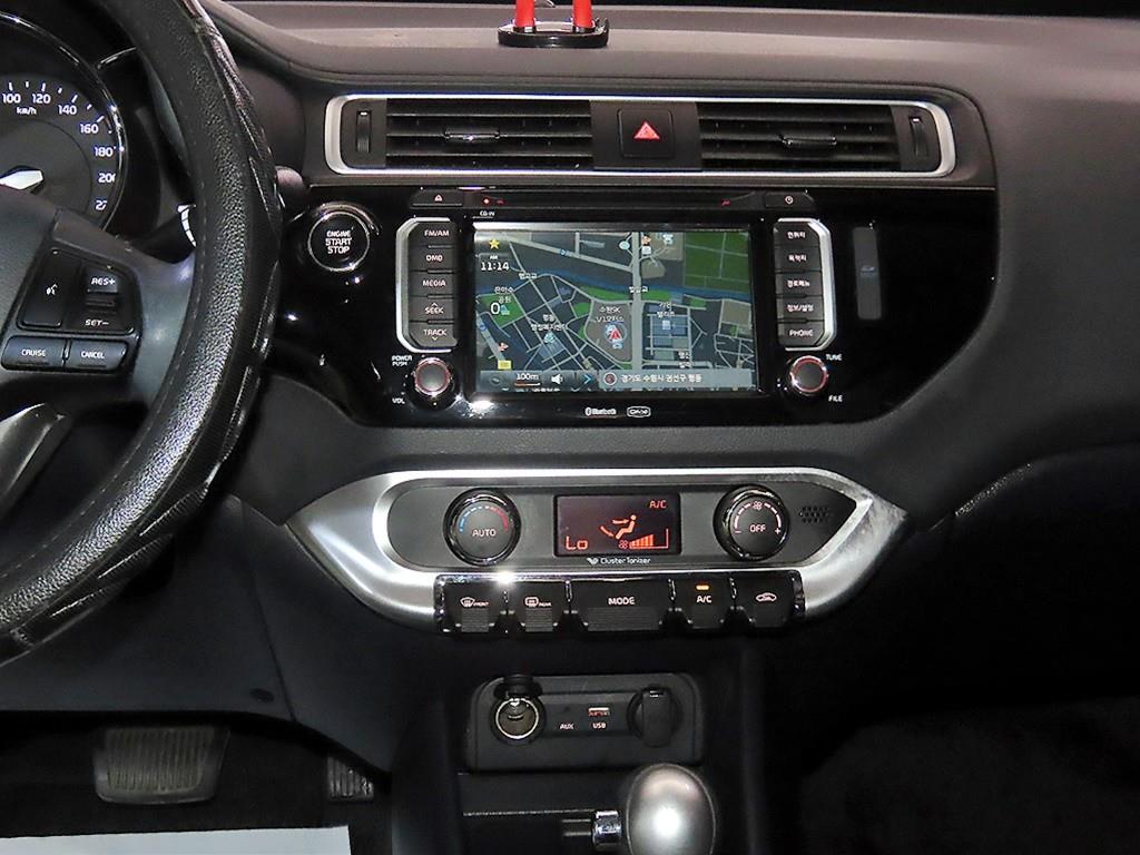 KIA Pride - Vista 11