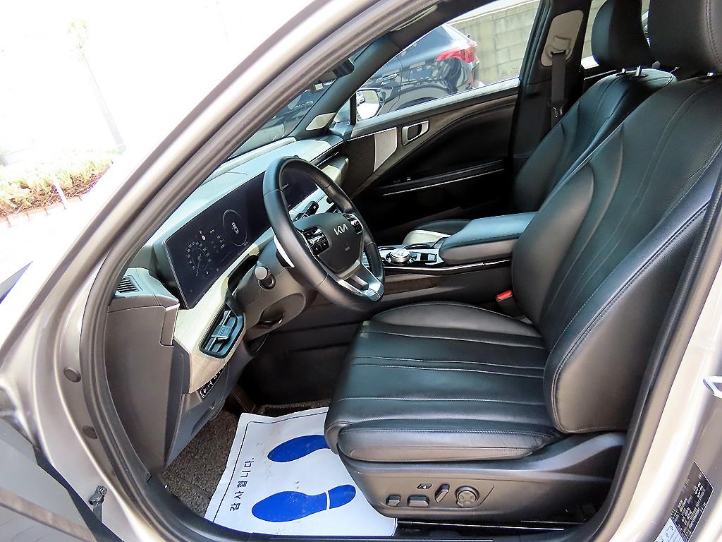 KIA K8 - Vista 5