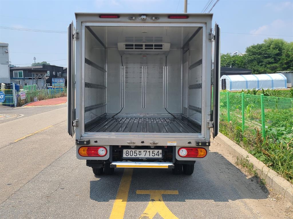 Small Truck Top_Refrigerator Top - Vista 4