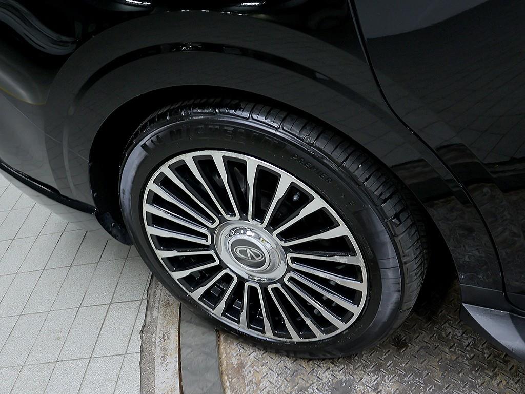 KIA Carnival - Vista 10