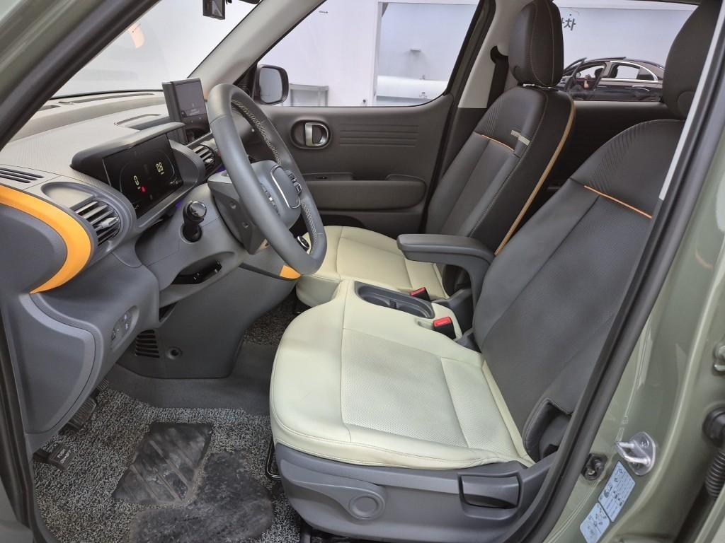 HYUNDAI Casper - Vista 11