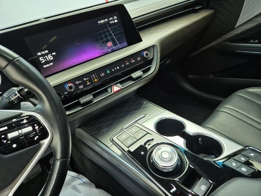 KIA K8 - Vista 12