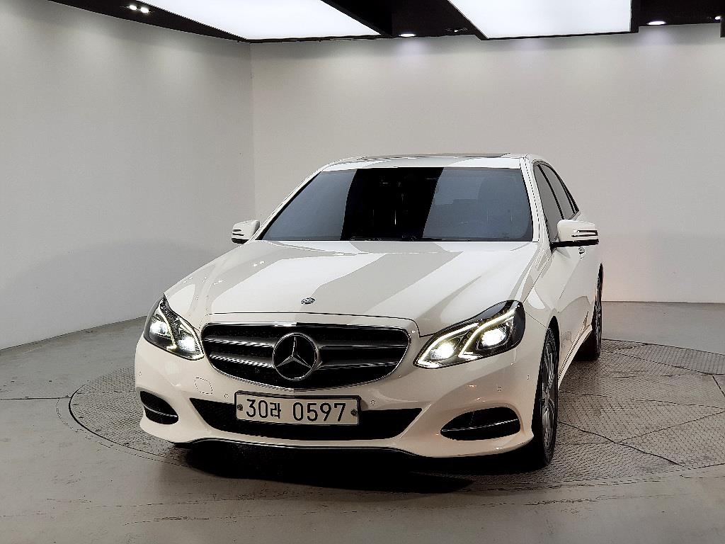 Mercedes Benz E class - Vista 2