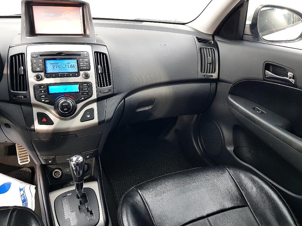 HYUNDAI i30 - Vista 12