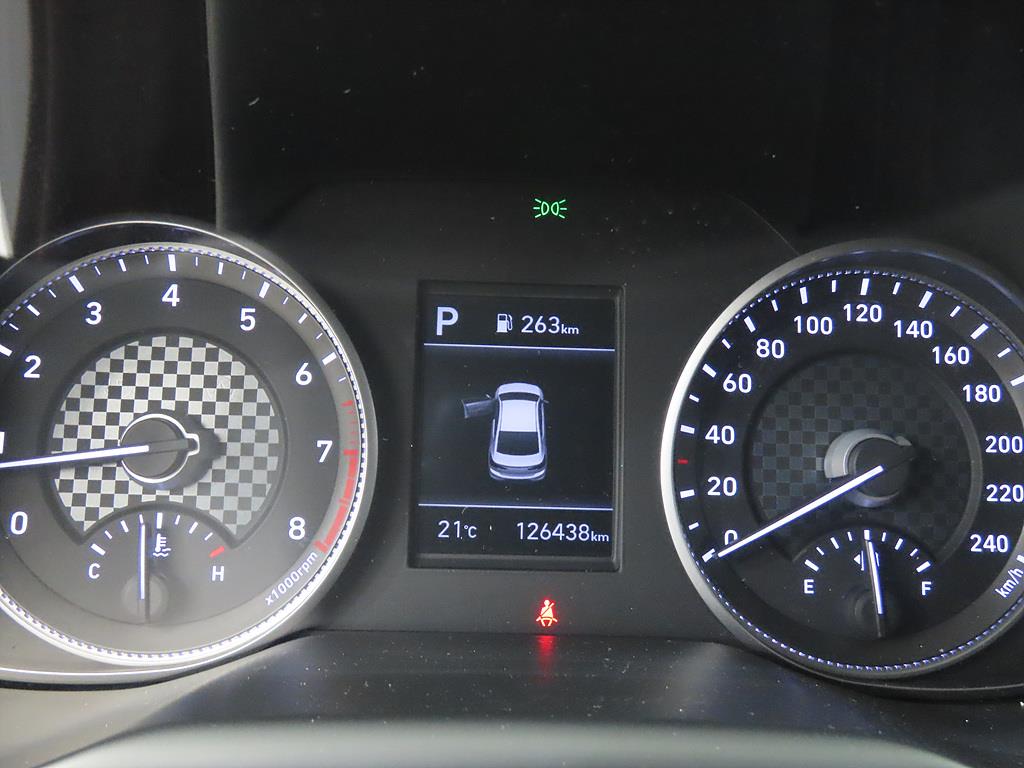 HYUNDAI Avante - Vista 8