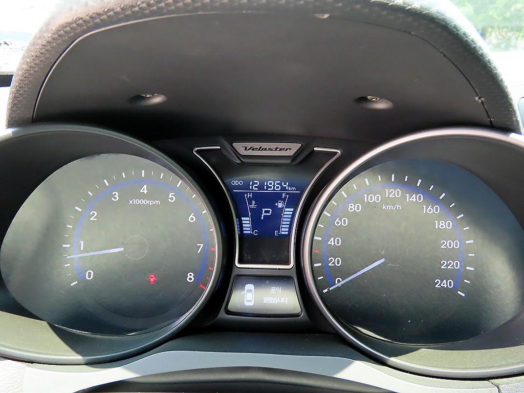 HYUNDAI Veloster - Vista 11