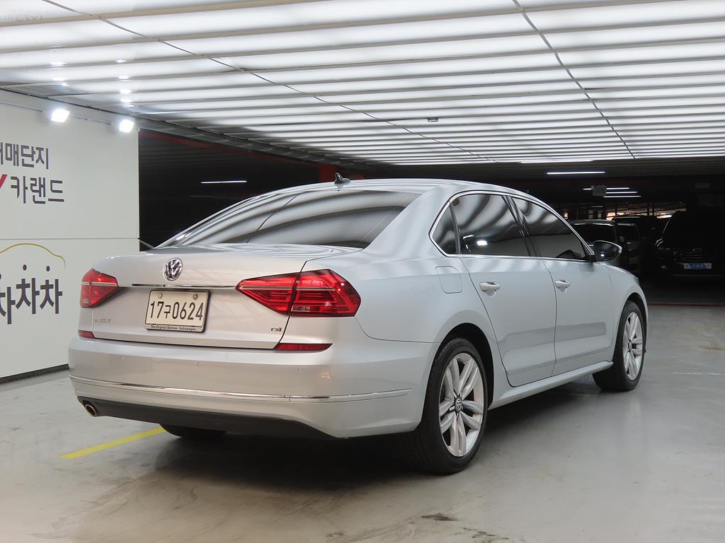 Volkswagen Passat - Vista 4