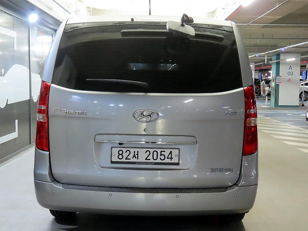 HYUNDAI Starex - Vista 7