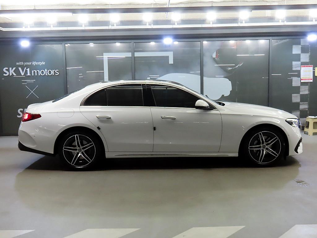 Mercedes Benz E class - Vista 3