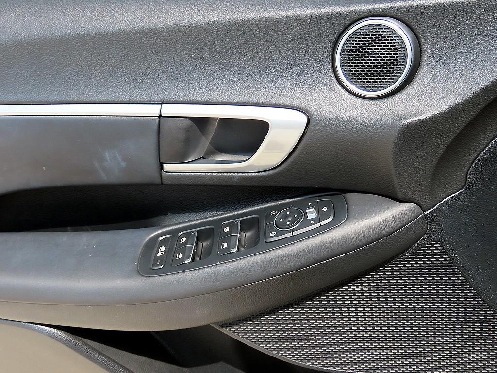 HYUNDAI Sonata - Vista 11