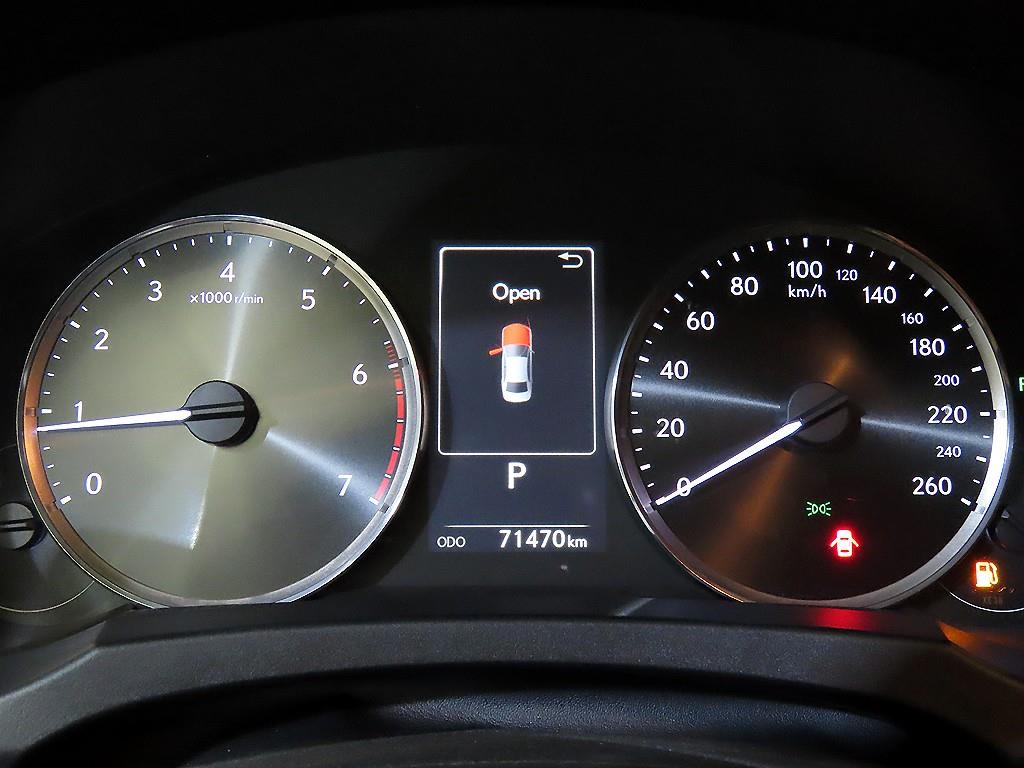 Lexus IS - Vista 9