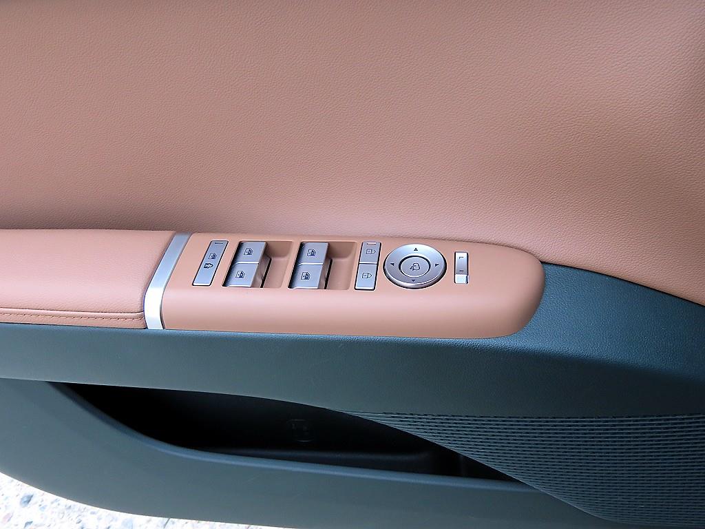 HYUNDAI Grandeur - Vista 11