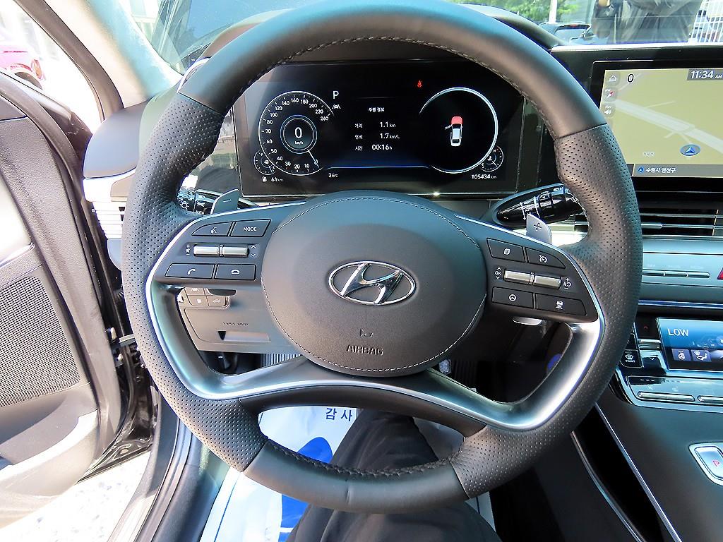 HYUNDAI Grandeur - Vista 7