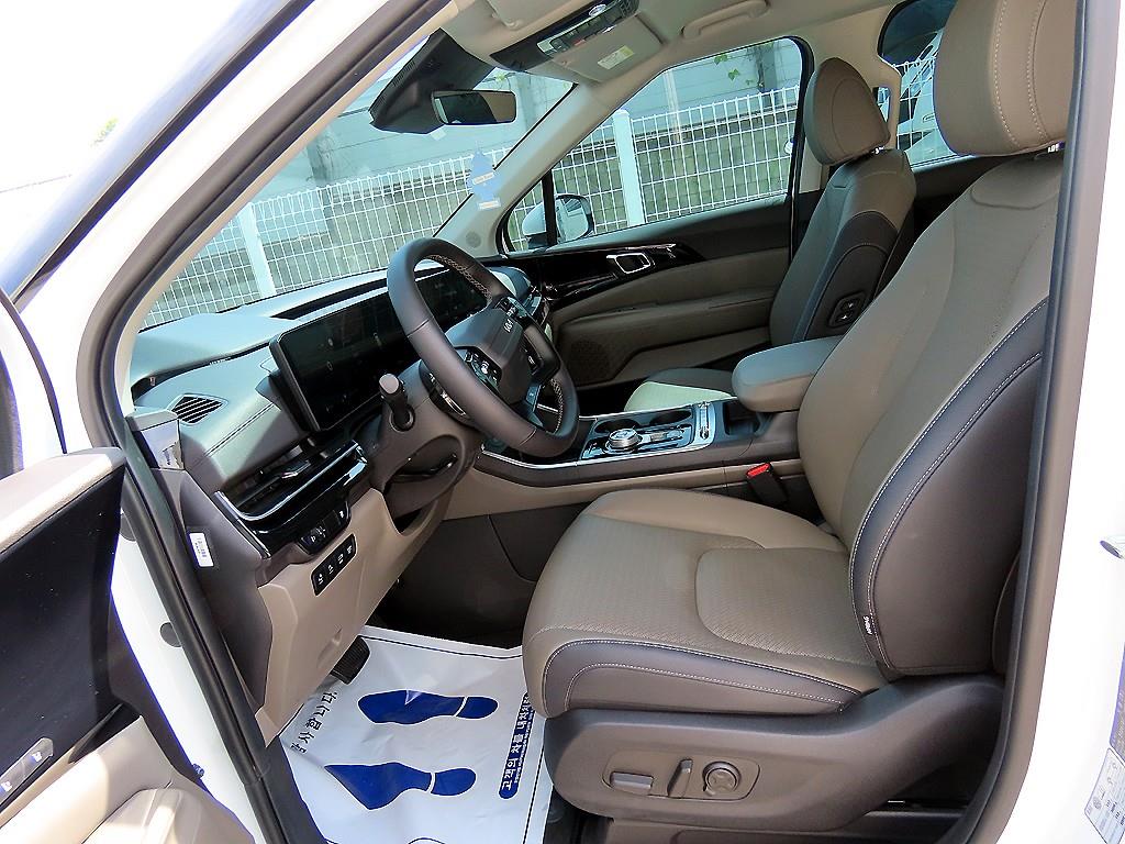 KIA Carnival - Vista 5