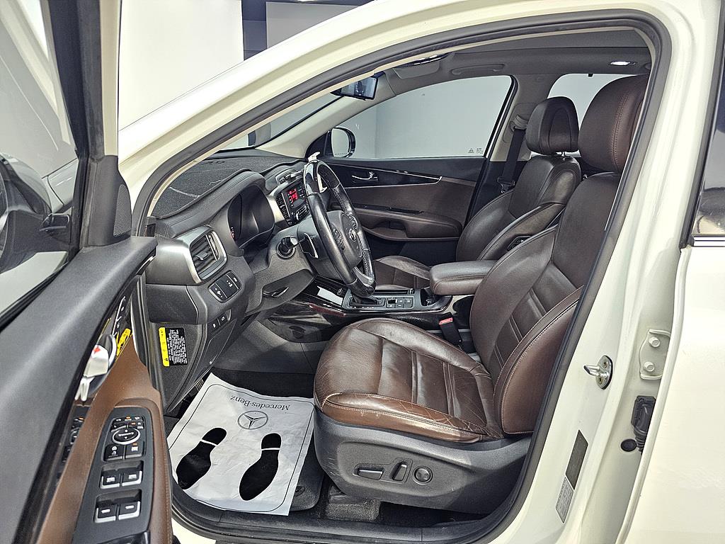KIA Sorento - Vista 10