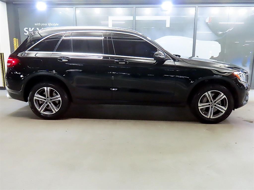 Mercedes Benz GLC Class - Vista 3