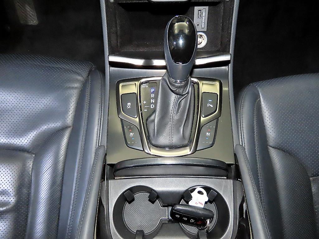 HYUNDAI Grandeur - Vista 12