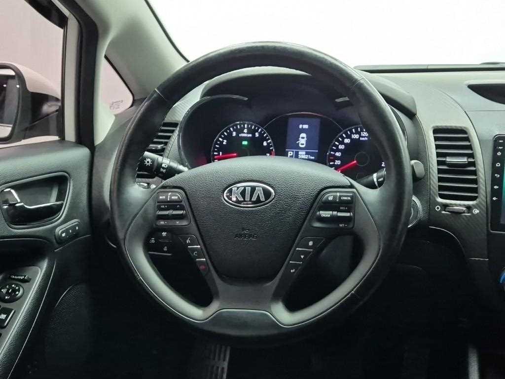 KIA K3 - Vista 11