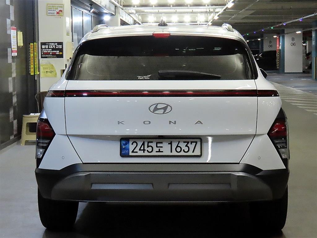 HYUNDAI Kona - Vista 5