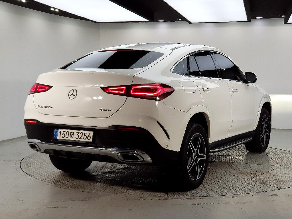 Mercedes Benz GLE Class - Vista 6