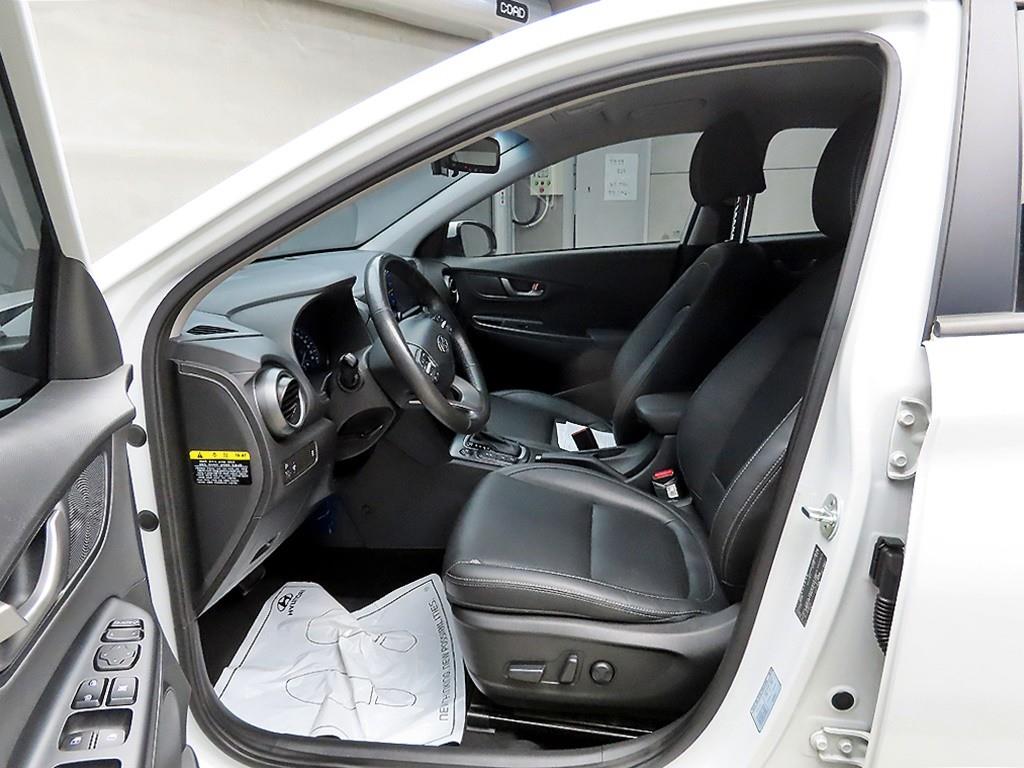 HYUNDAI Kona - Vista 5