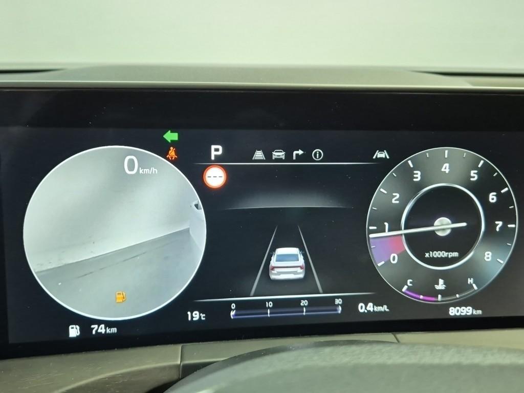 KIA K8 - Vista 8