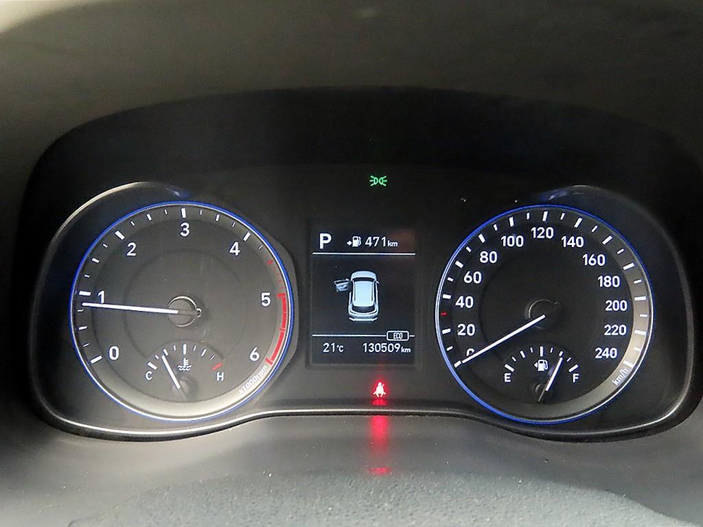 HYUNDAI Kona - Vista 8