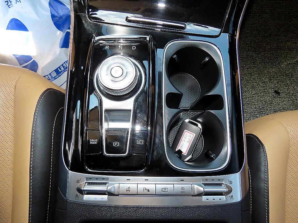 KIA Carnival - Vista 10