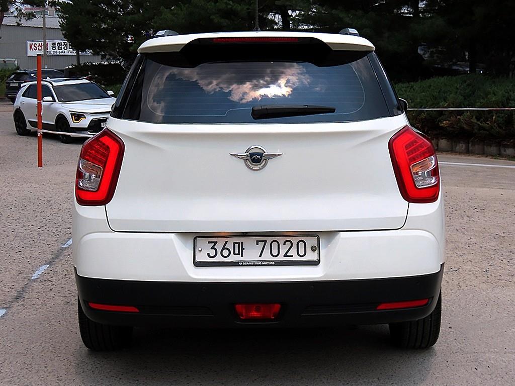 Ssangyong Tivoli - Vista 6