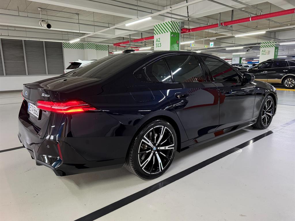 BMW 5 Series - Vista 5