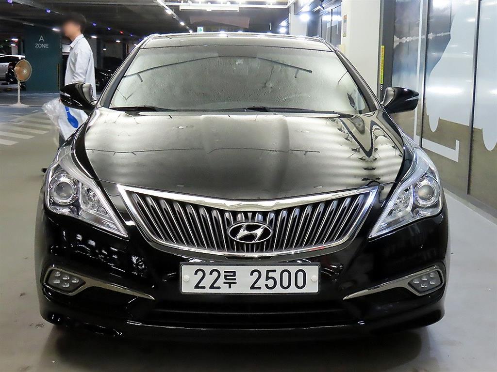 HYUNDAI Grandeur - Vista 2