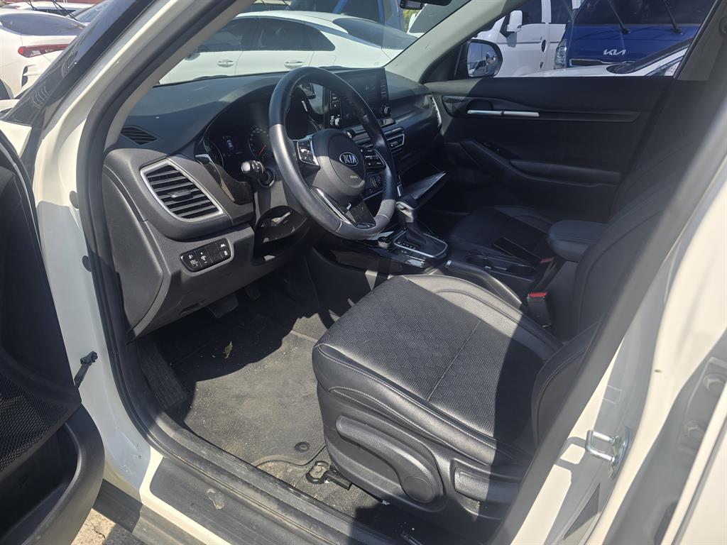 KIA Seltos - Vista 6