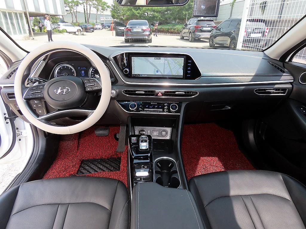 HYUNDAI Sonata - Vista 7