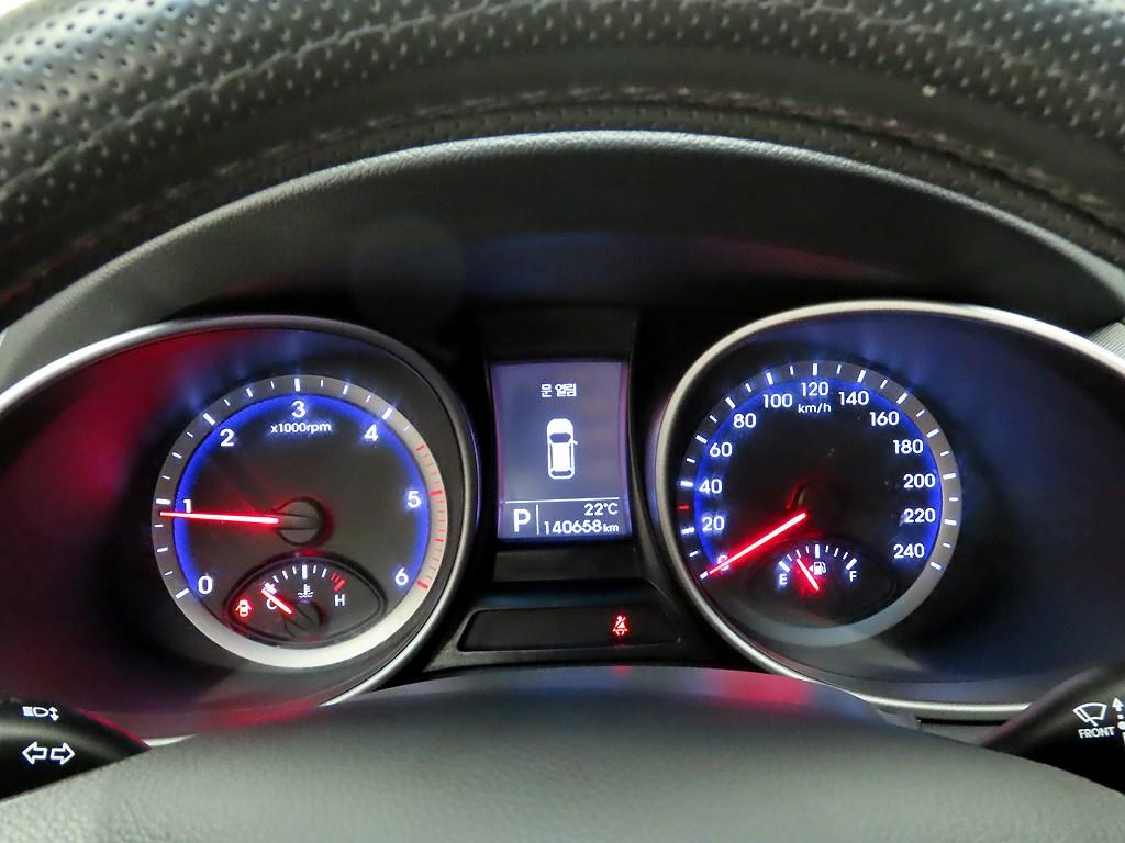 HYUNDAI Maxcruz - Vista 6