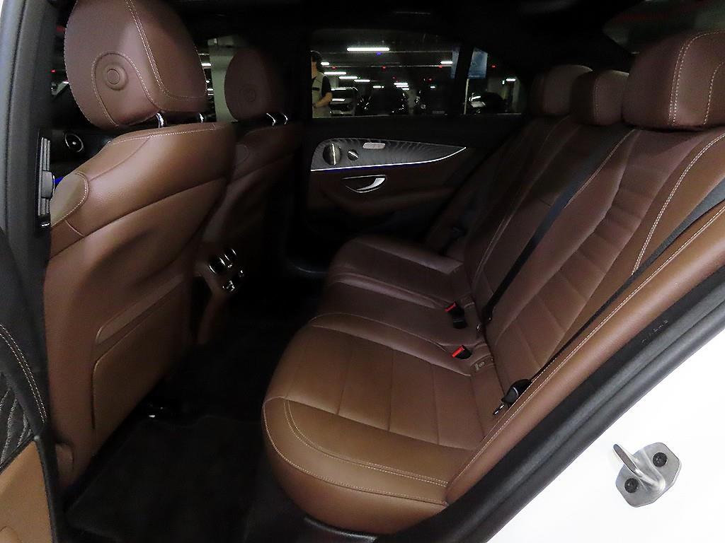 Mercedes Benz E class - Vista 9