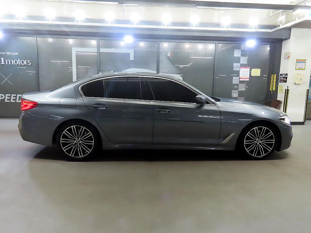 BMW 5 Series - Vista 3
