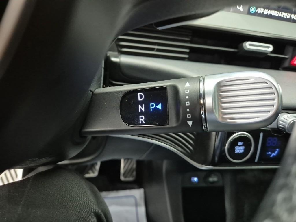 HYUNDAI Ioniq 5 - Vista 10