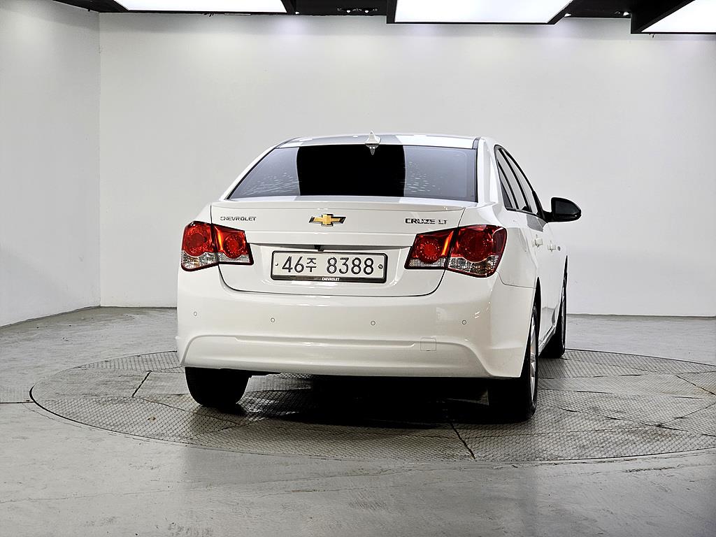 Chevrolet Cruise - Vista 3