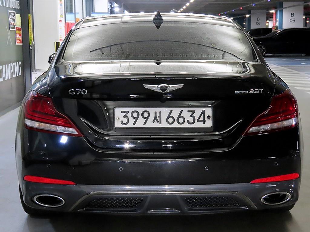 Genesis G70 - Vista 5
