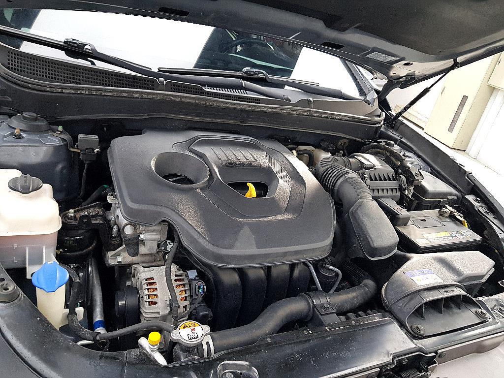 HYUNDAI Sonata - Vista 6