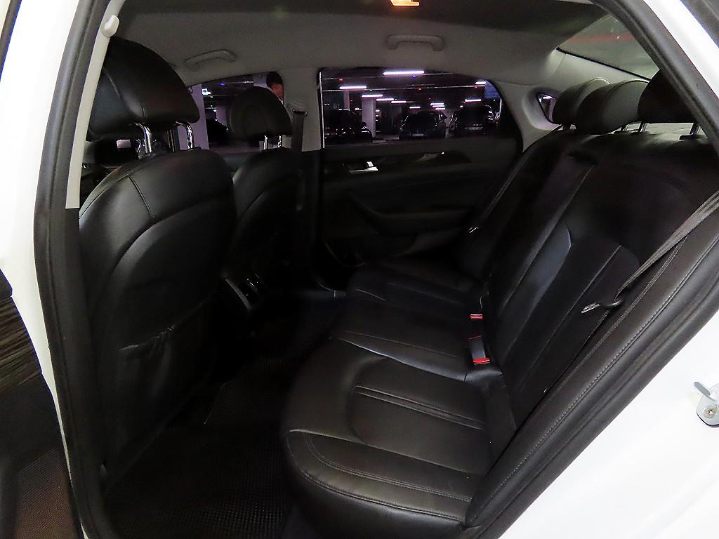 HYUNDAI Sonata - Vista 7
