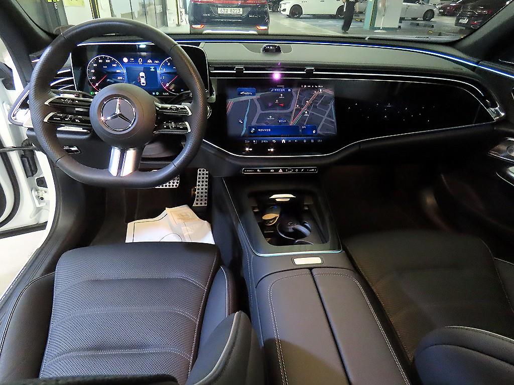 Mercedes Benz E class - Vista 12