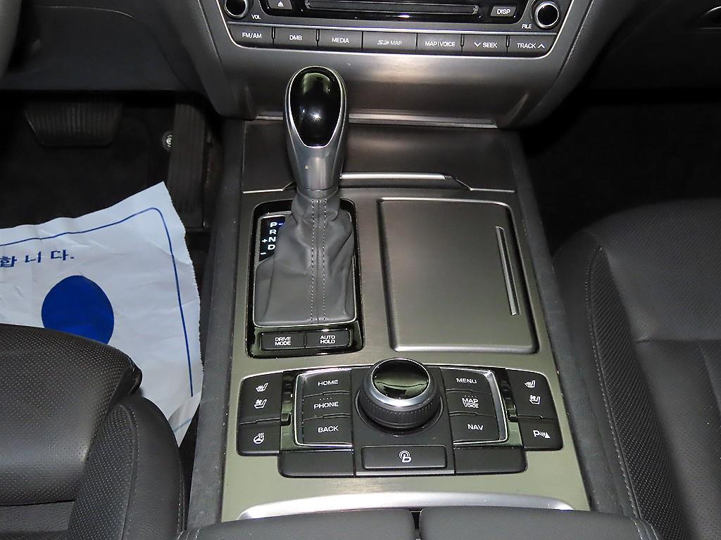 HYUNDAI Genesis - Vista 12