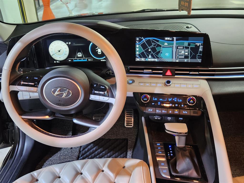 HYUNDAI Avante - Vista 7