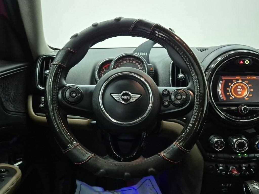 Mini Countryman - Vista 9