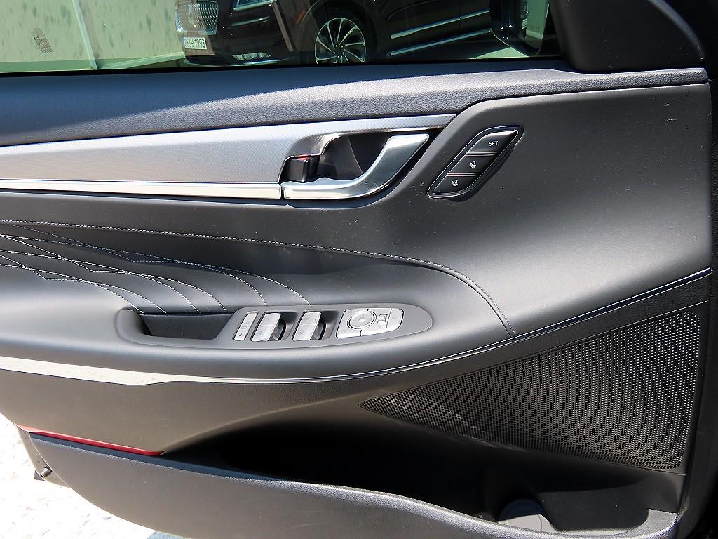 HYUNDAI Grandeur - Vista 11