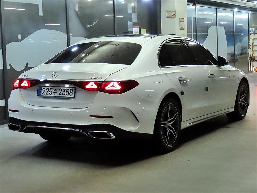 Mercedes Benz E class - Vista 6