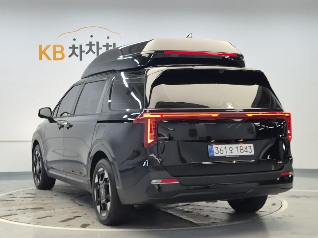 KIA Carnival - Vista 2